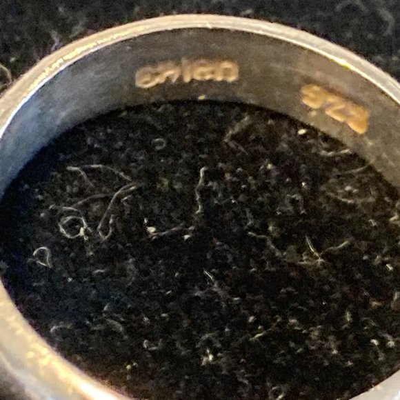 Amethyst on sterling silver intricate setting cathedral ring - Picture 5 of 7